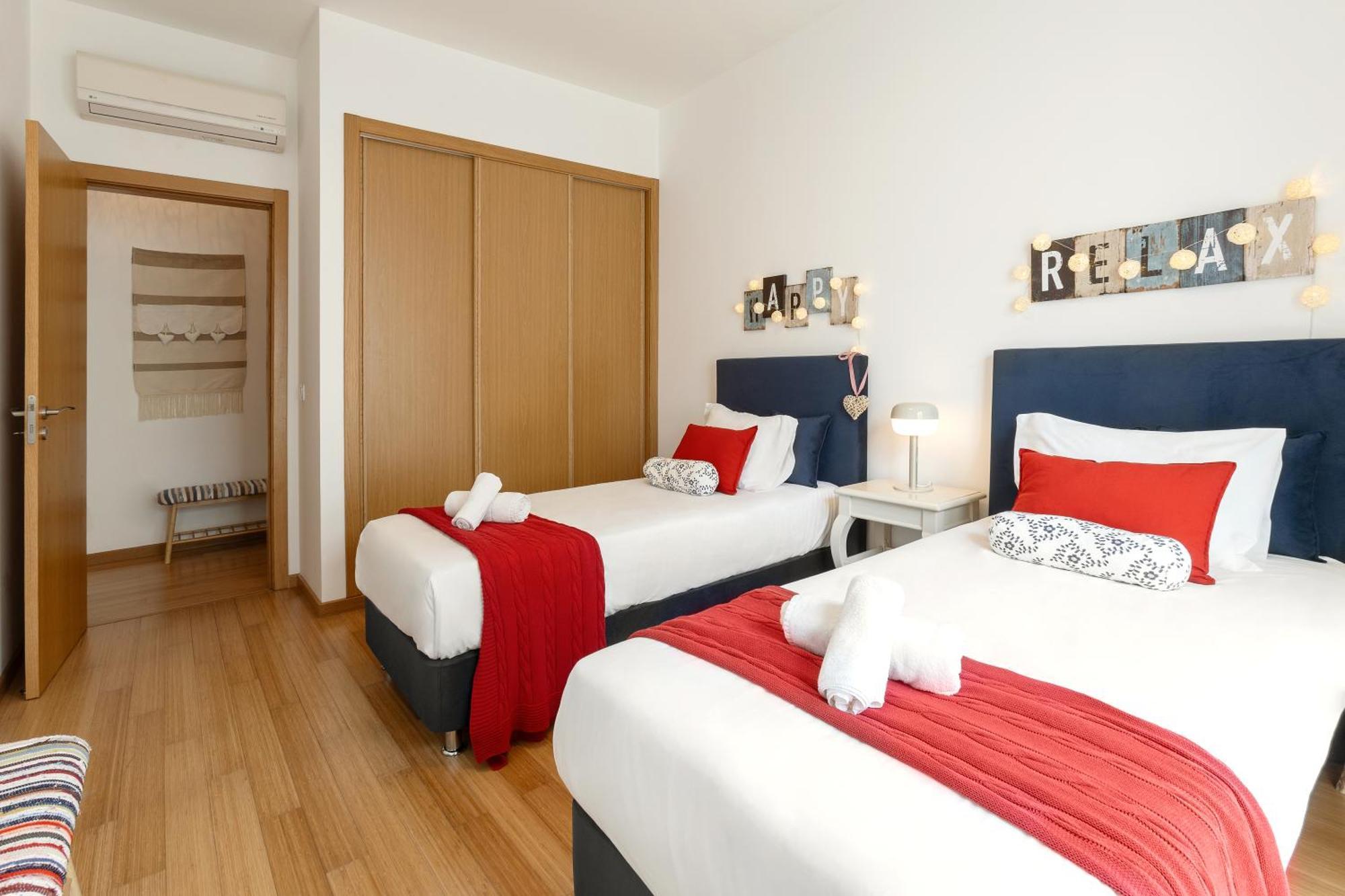 Golden Terrace Delight Apartment