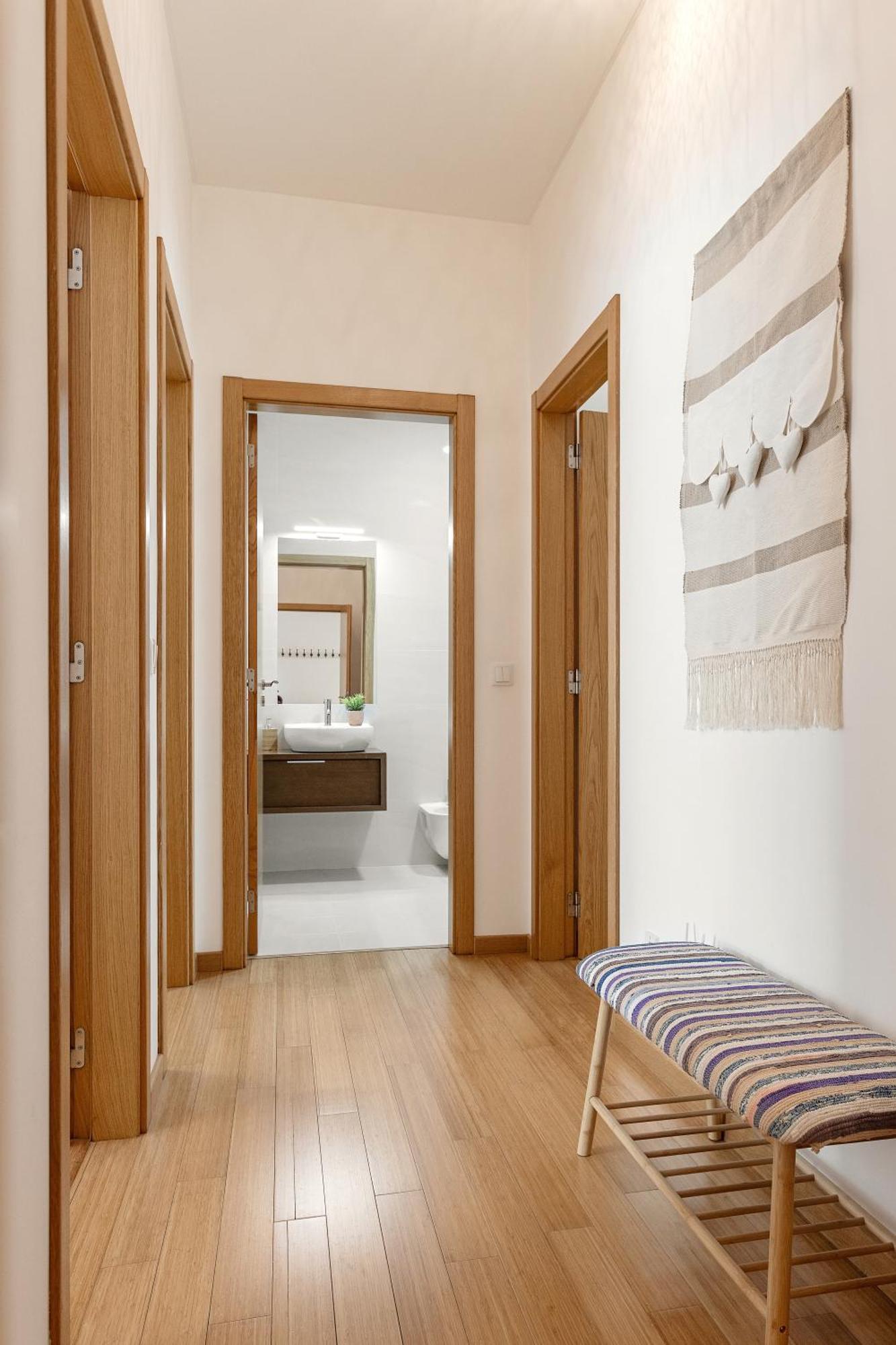 Golden Terrace Delight Apartment